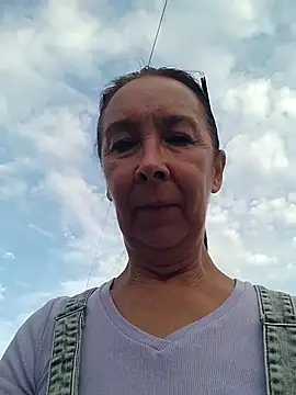 Beautiful sky☁️☁️☁️ Public Show– Celine_Faer1 kameramodell videója