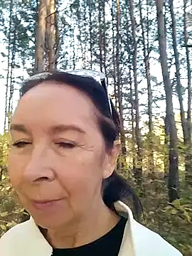 Прогулка по лесу  🍂🌳🌲🍃🍂 Public Show - Celine_Faer1 캠 모델의 동영상