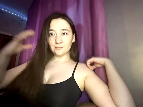 Public Show - video by MimiYolaVi cam model