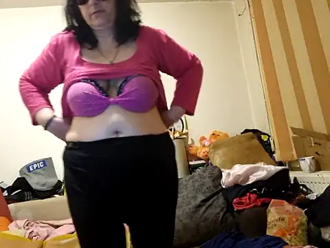 [16] Private Show bra - video by Samantha_Squirt@xh cam model