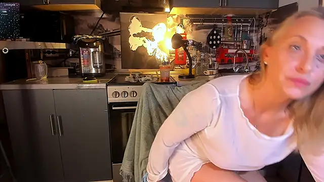 [13 Dec 03:02] Private Show - Video von Afanasia Cam-Model