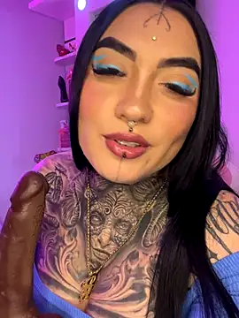 Horny – video od webkamerové modelky CloeeBeckam