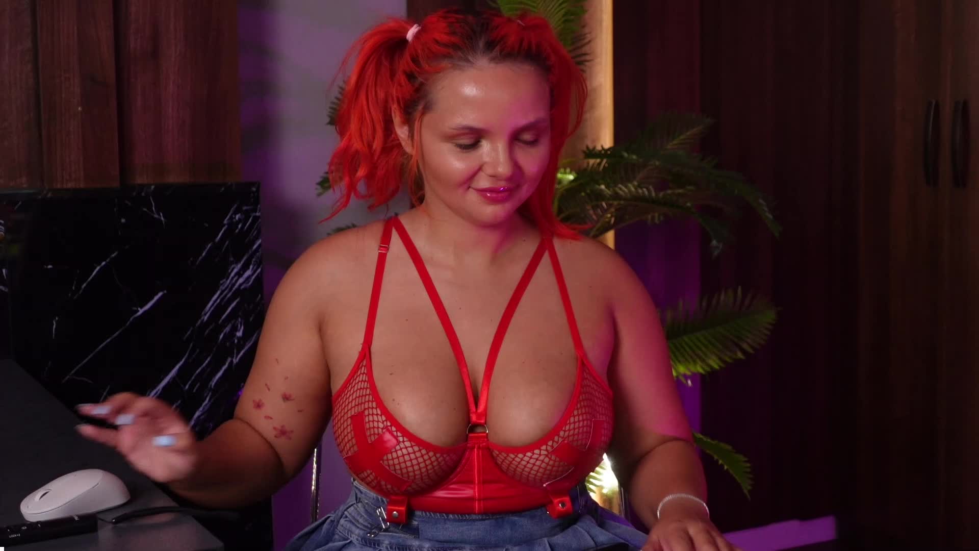 [9 Aug 09:25] Private Show - video od modelky/modela CelesteBailey