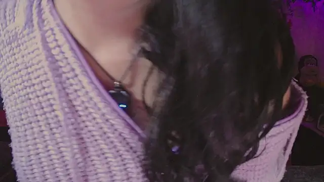 Change of outfit - clip cu AzaharJaan model videochat