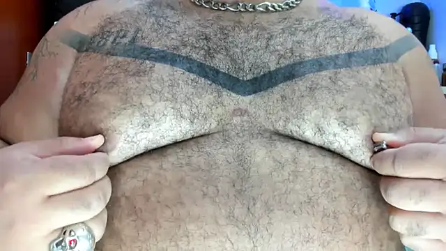 PLAYING WITH MY HARD TITS - βίντεο μοντέλου Bearspigdirty