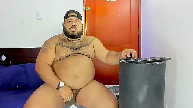 BIG CUM GREGORY - βίντεο μοντέλου Bearspigdirty