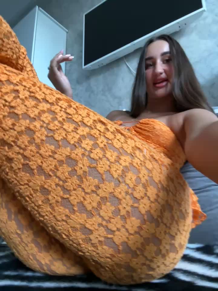 SO GOOD PRIVATE WITH SHAVEN PUSSY 👑 - відео від вебкаммоделі Fortune_888