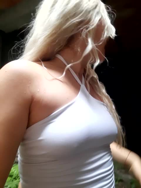 show in the woods - video by Danielavegax cam model