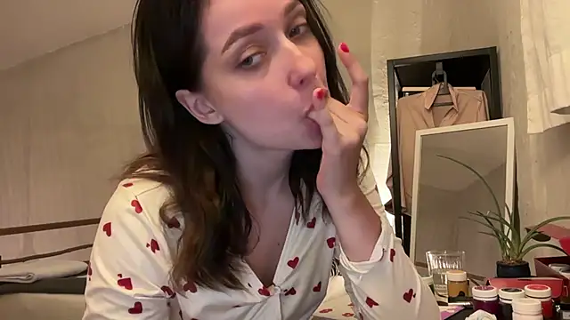 (pvt) love when i spreading so wide? - video by _liatris_ cam model