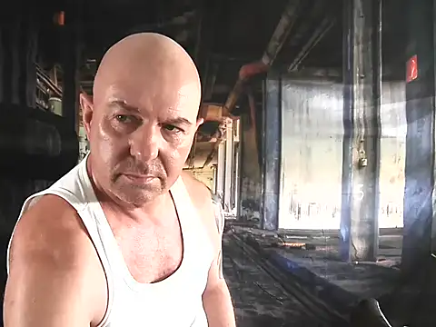 What happens in prison - vidéo du modèle de showcams ManlyPrisonGuy