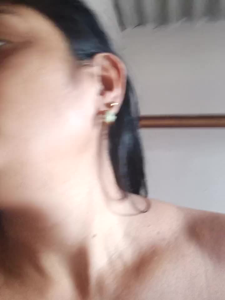 I spit on my tits and squirt!! - video by AlyDenalioficial cam model
