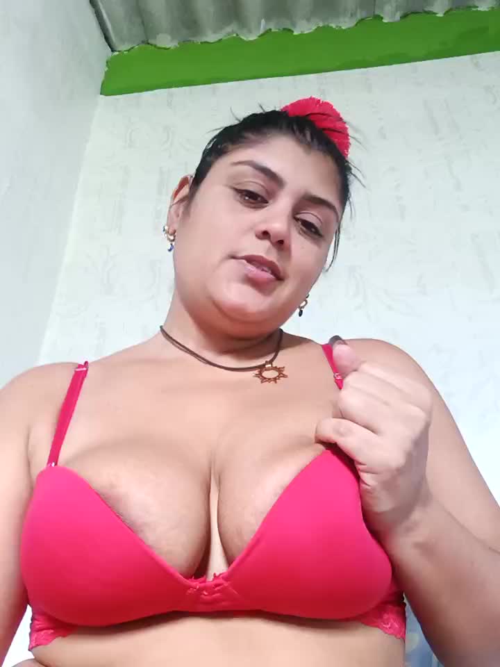 female masturbation - video by AlyDenalioficial cam model