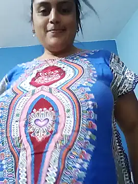 Fingers in my pussy! - video van AlyDenalioficial cam-model