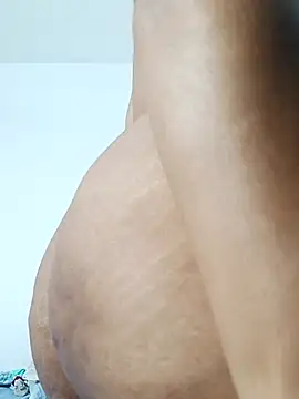 Ride My dildo - video van AlyDenalioficial cam-model