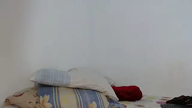 I masturbate with my Lovense - video van AlyDenalioficial cam-model