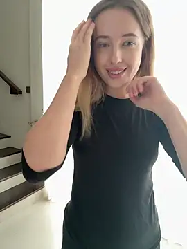 HOT SCISSORSIGN AND FINGERING ON COUCH!