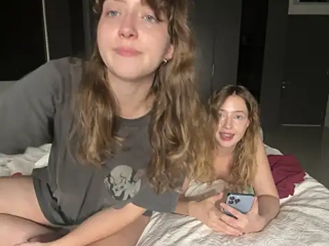 SARAH FINGERS NURA/NAUGHTY SCISSORS AND THEN TOYS IN PUSSIES