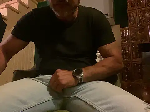 [30 May 00:56] Private Show - video by MikeandMika19m cam model