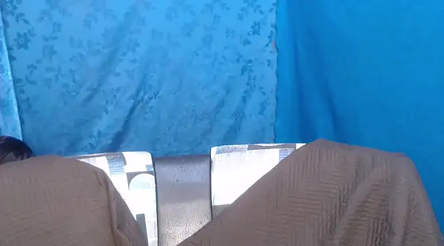 saliva with hot milk cream - vídeo de la modelo de cam shinobu_kocho_11