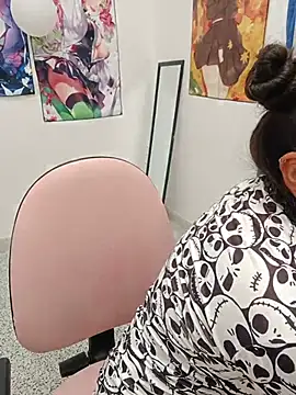 Bubbles and lots of spit—come and enjoy this bukkake