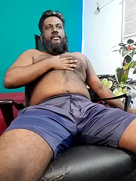 [26 May 20:35] Private Show [ showing cock ]
