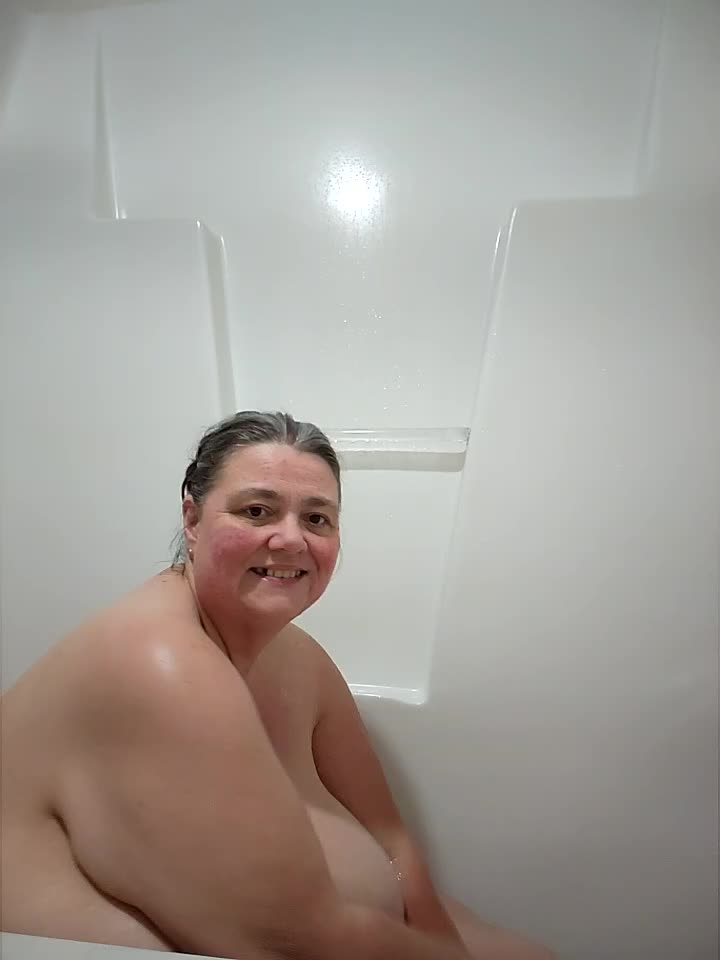 From a  Private Show playing with pussy in tub