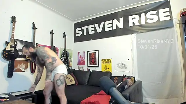 showing off hairy hole - StevenRiseNYC 캠 모델의 동영상