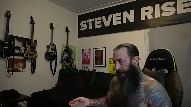 Close up flexing verbal worship cuck