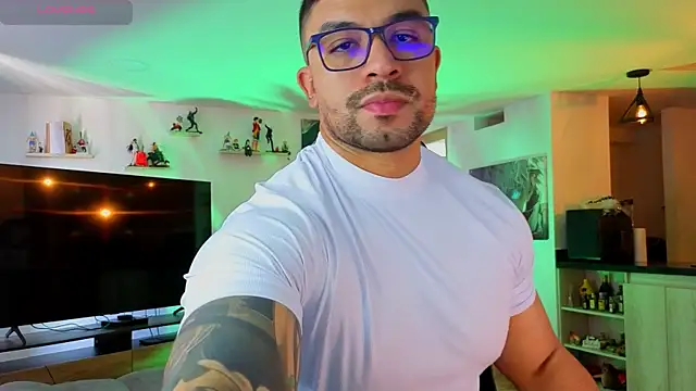 TIGHT SHIRT, CUM IN PANTS, WET PANTS, A LOT OF CUM – видео вебкам-модели Michael_Diamond