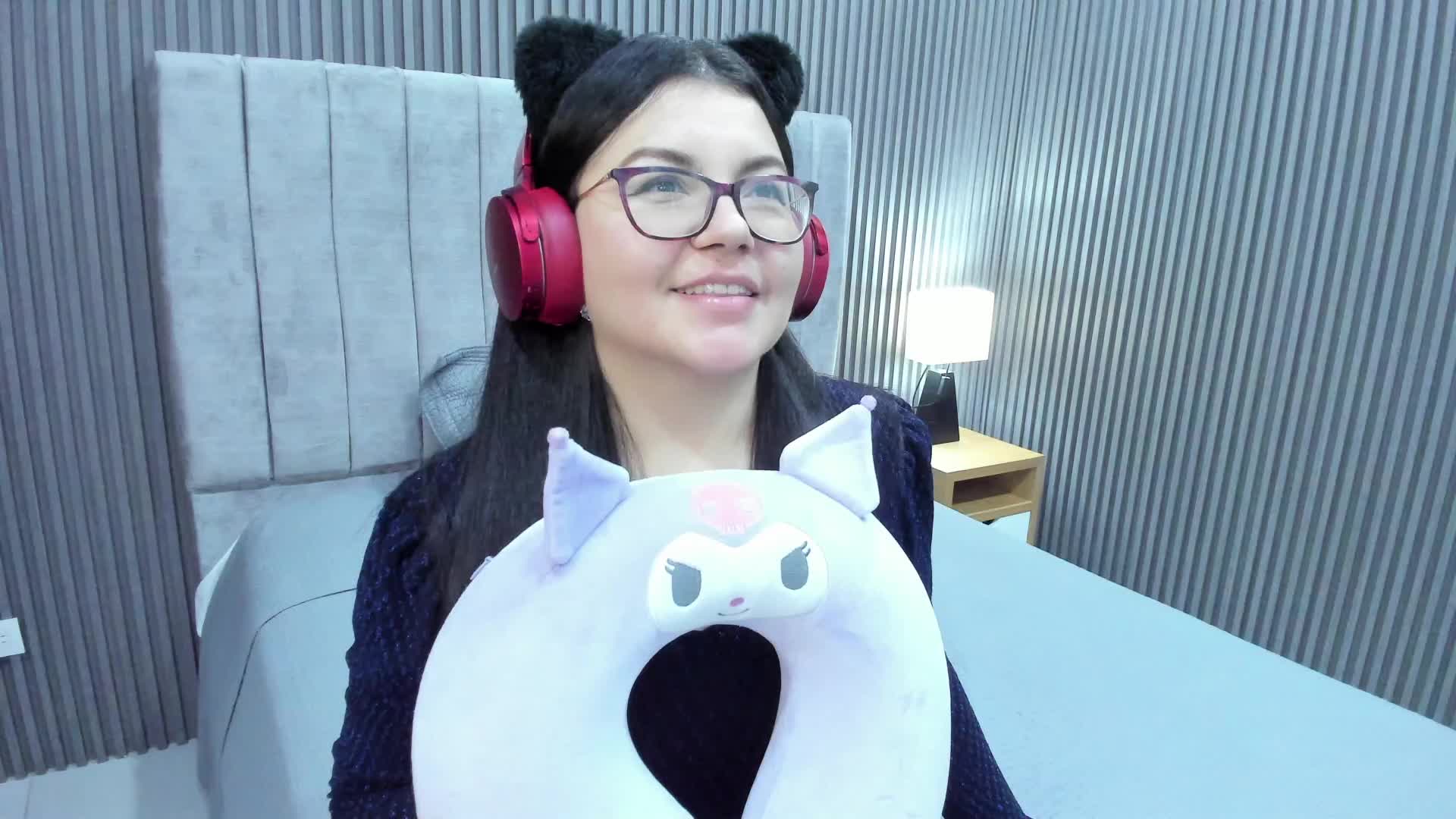 [17 May 05:00] Private Show - vidéo du modèle de showcams AnaRedgrave_