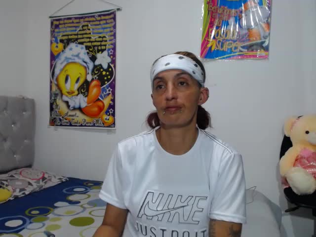 pussy play - video by anyu1306 cam model