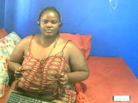 [1 Jan 12:24] Private Show - video van ChubbyLucia cam-model