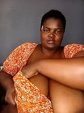 boobs sucking - video van ChubbyLucia cam-model