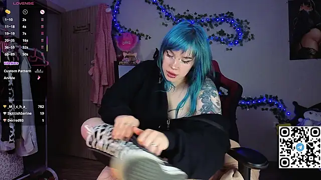 pvt. I lick my converse